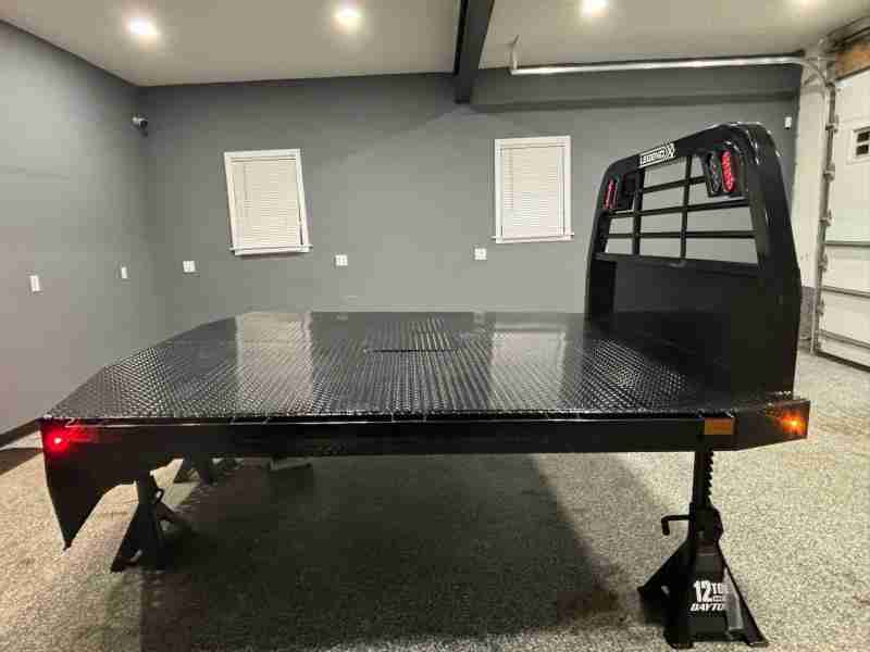 2025 Legend X 84X102 SPARTAN FLAT BED W/ HIDEAWAY GOOSENECK - Image 2