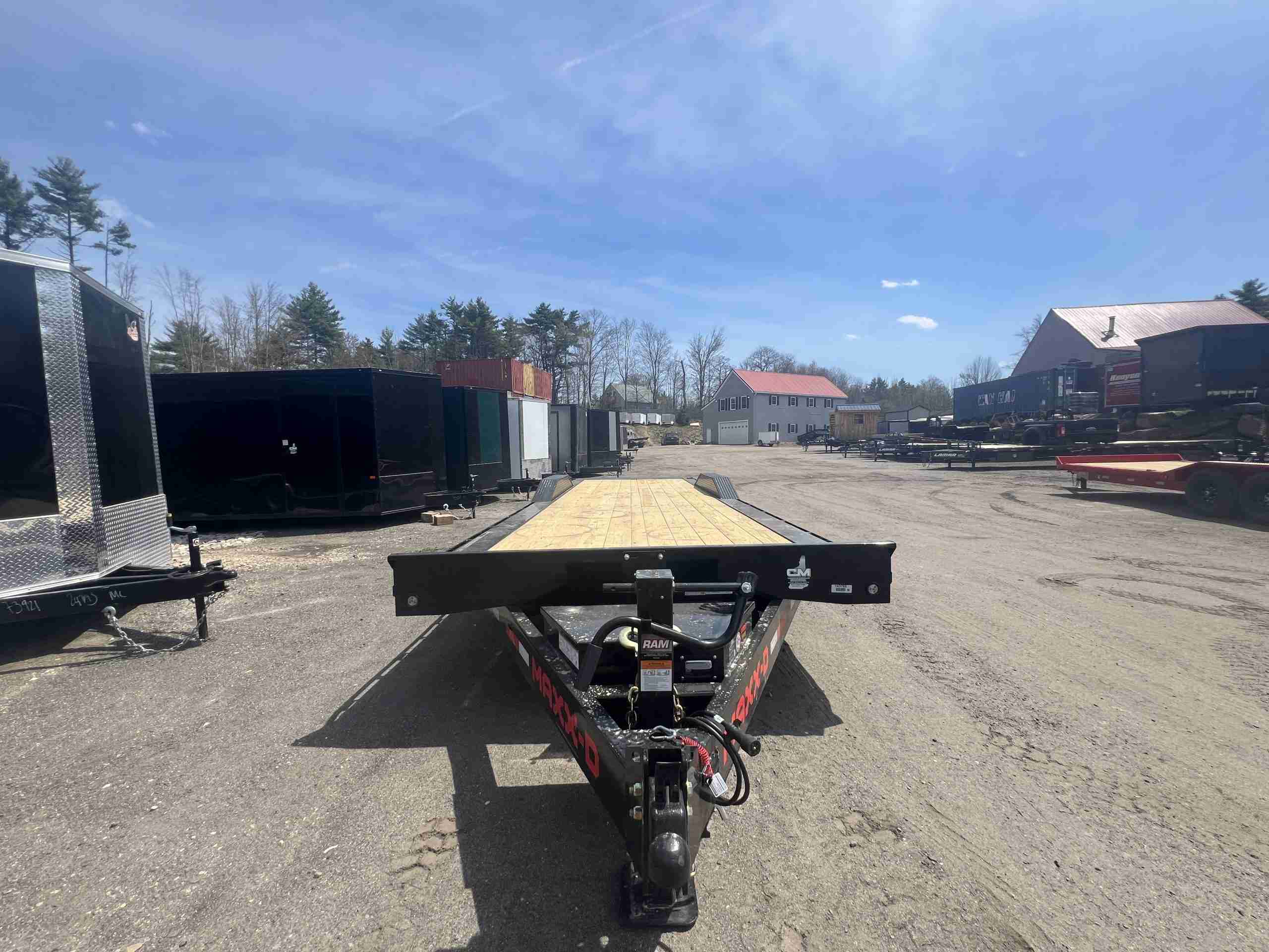 2027 MAXX-D 102X28 T8X 16K POWER TILT EQUIPMENT TRAILER - Image 10