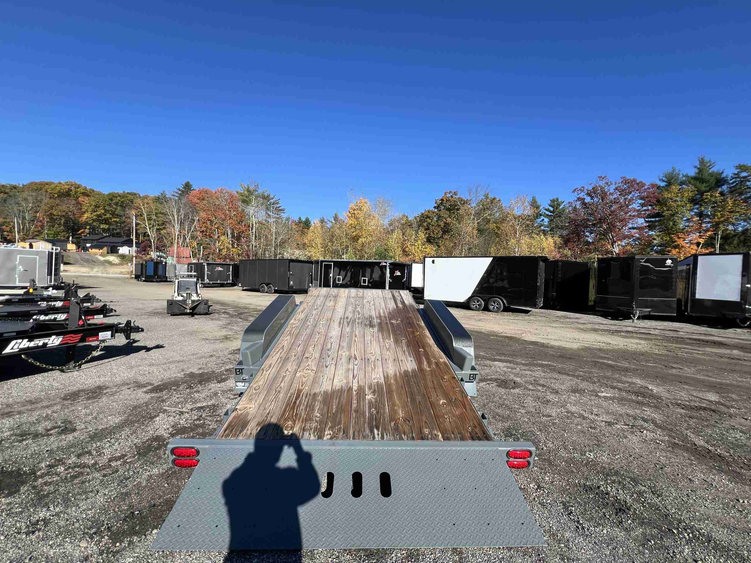 2026 Behnke 7X22 20K GRAVITY TILT W/ 6' STATIONARY DECK AND FORK POCKETS - Image 13