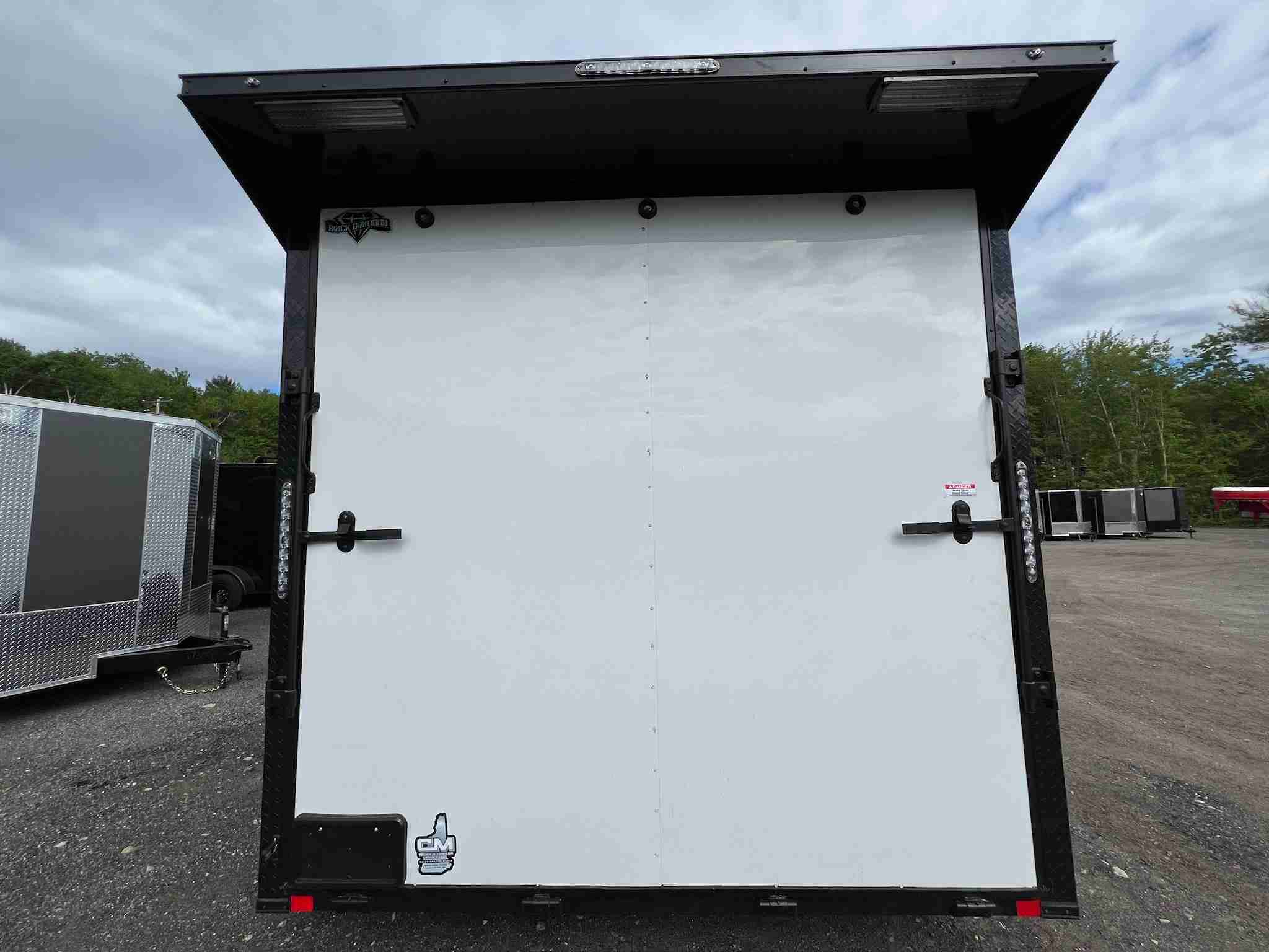 2026 Diamond Cargo 8.5X16 BLACKOUT EXTRA HEIGHT - Image 5