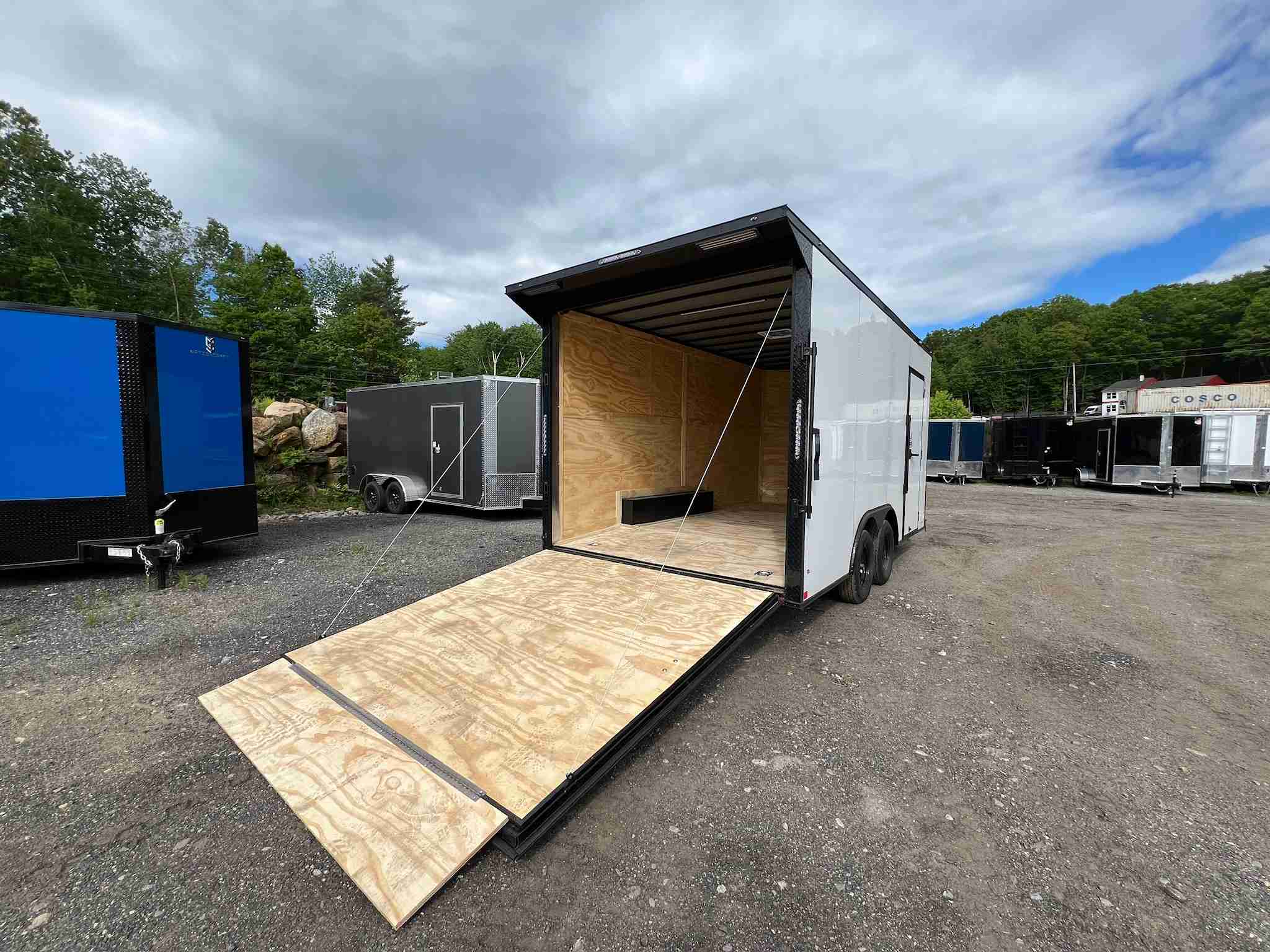 2026 Diamond Cargo 8.5X16 BLACKOUT EXTRA HEIGHT - Image 10