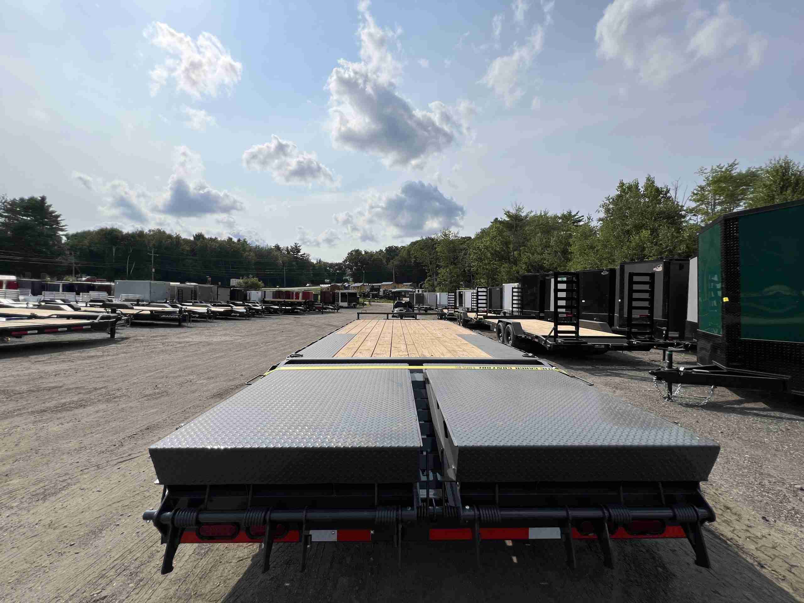 2027 Lamar 102X24 14K DECK OVER Trailer - Image 6