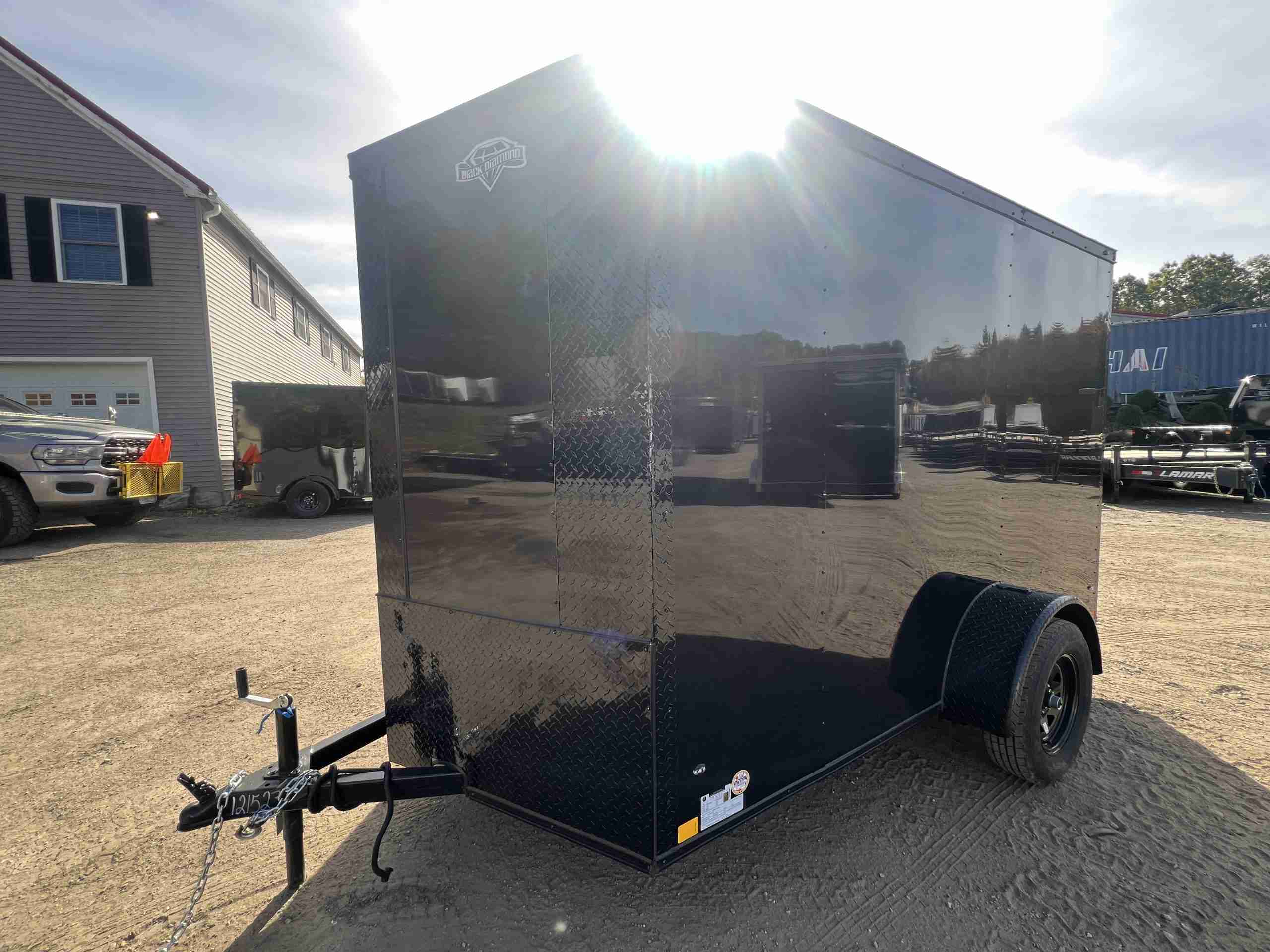 2027 DIAMOND CARGO 6X10 BLACK OUT PACKAGE W/ EXTRA HEIGHT - Image 8