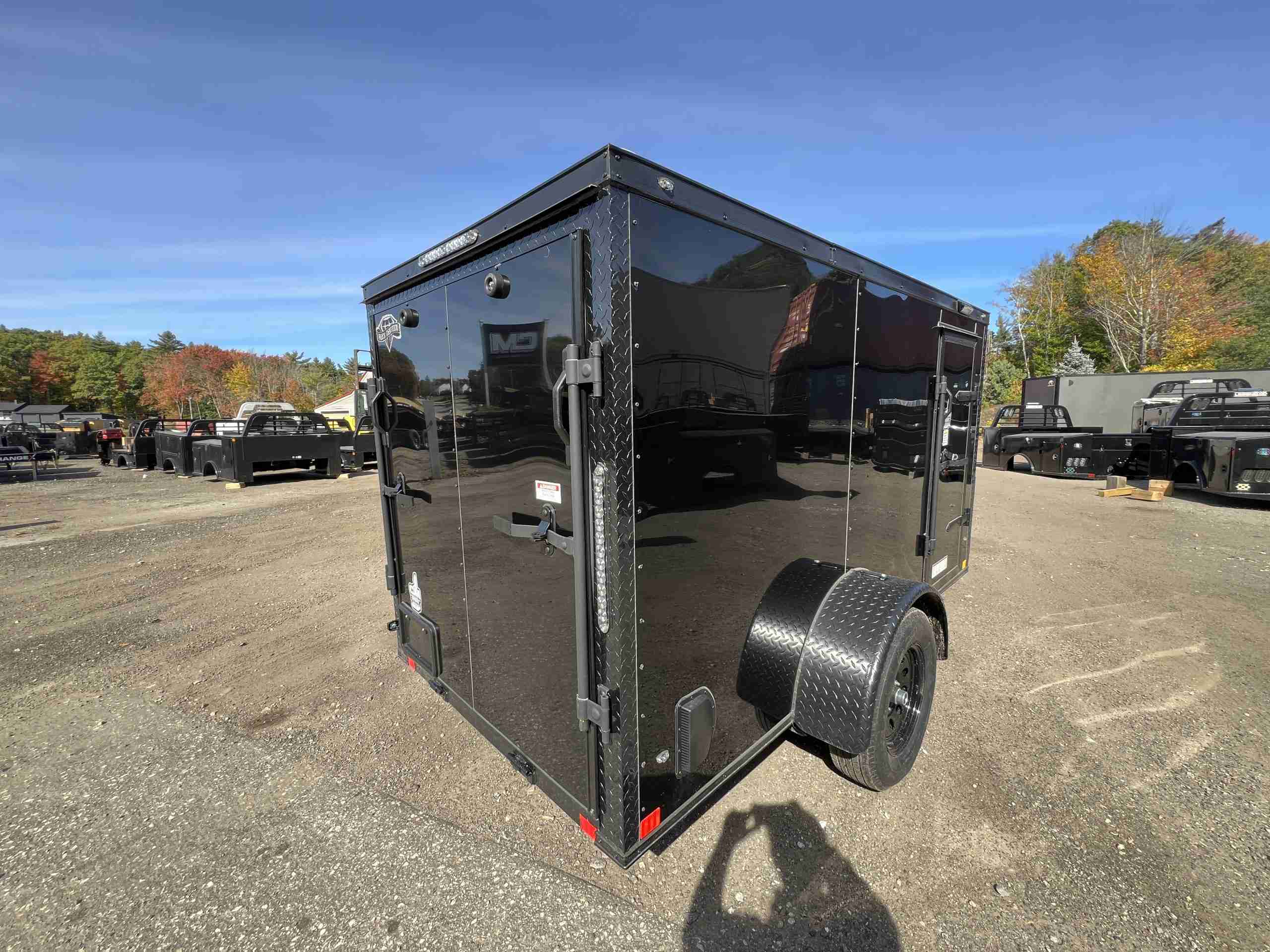2027 DIAMOND Cargo 5X10 BLACKOUT PKG Enclosed Trailer - Image 4