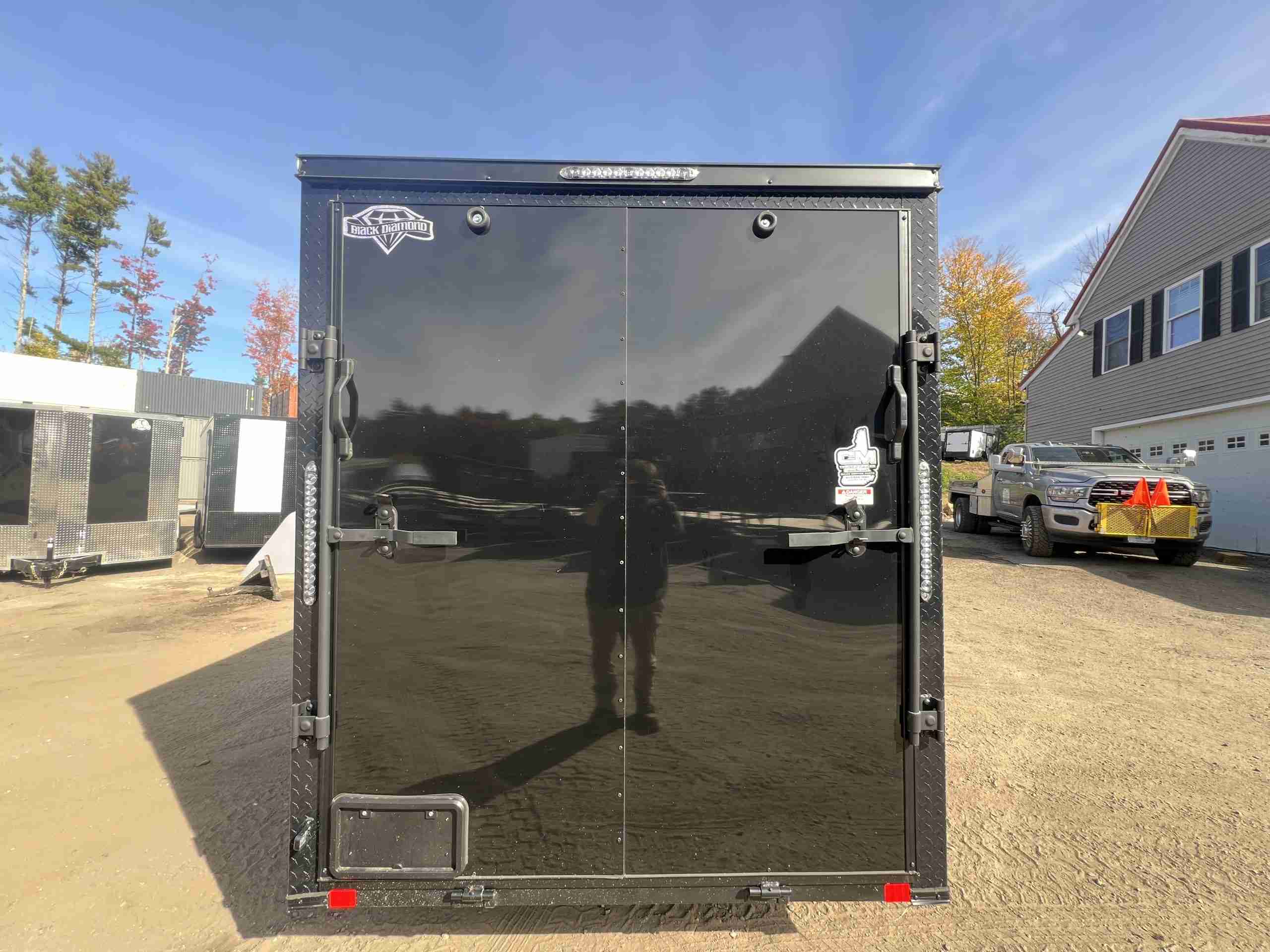 2027 DIAMOND CARGO 6X10 BLACK OUT PACKAGE W/ EXTRA HEIGHT - Image 5